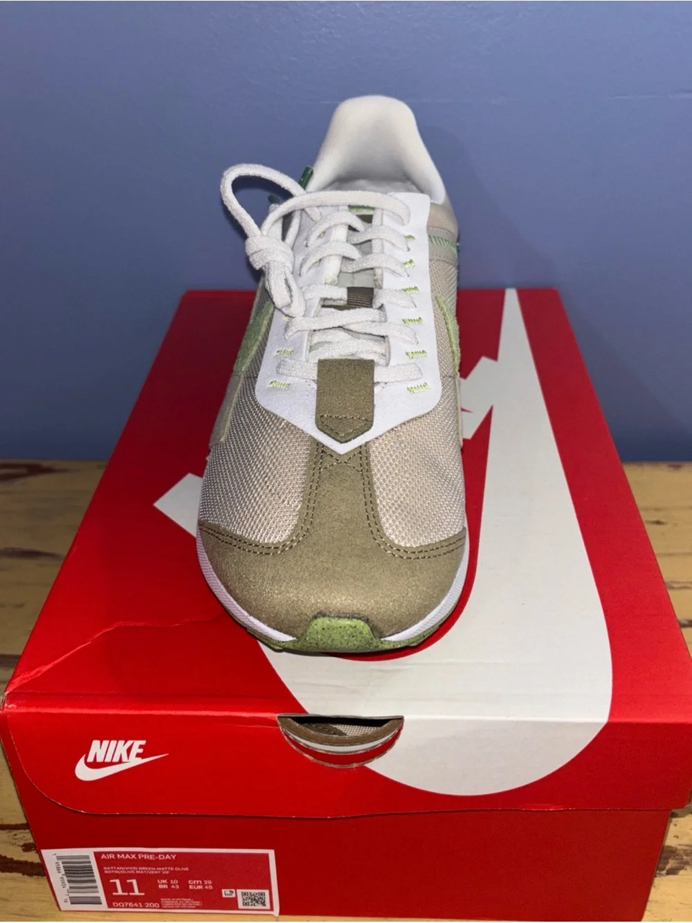 Nike Air Max Pre-Day Men's Shoes in Beige, Green, White